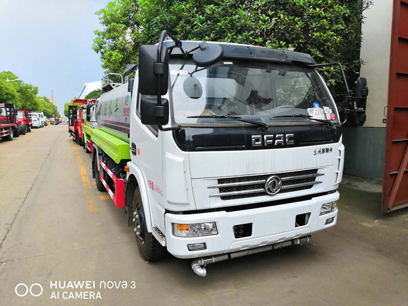 東風大多利卡灑水車